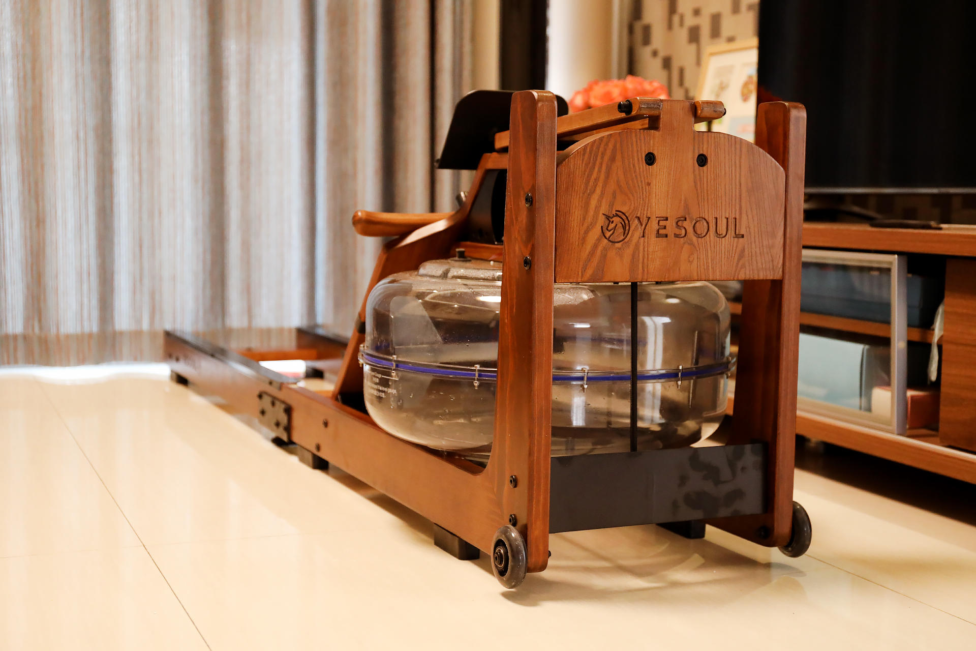 划船机30分钟燃脂训练方法,水阻划船机初学者应该怎么选择