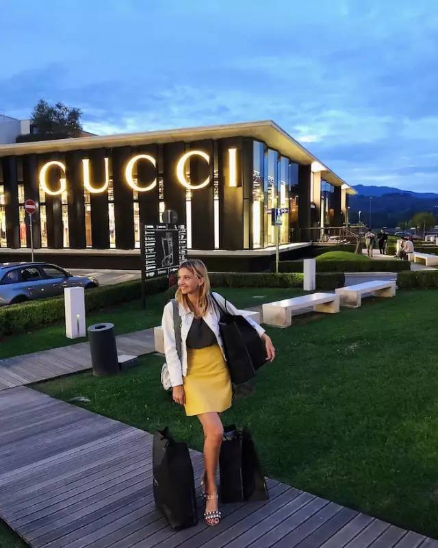 奥特莱斯为什么便宜因为有猫腻,美特斯邦威奥特莱斯为啥这么便宜