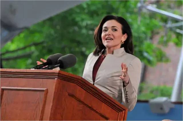 年薪千万但是没谈过恋爱,和年薪百万的人谈恋爱是什么感受