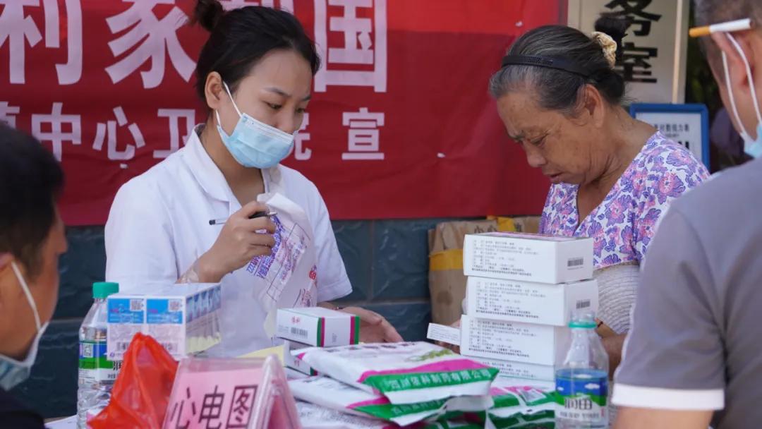 江西省乐平天湖医院(乐平第二医院)开展大型义诊活动