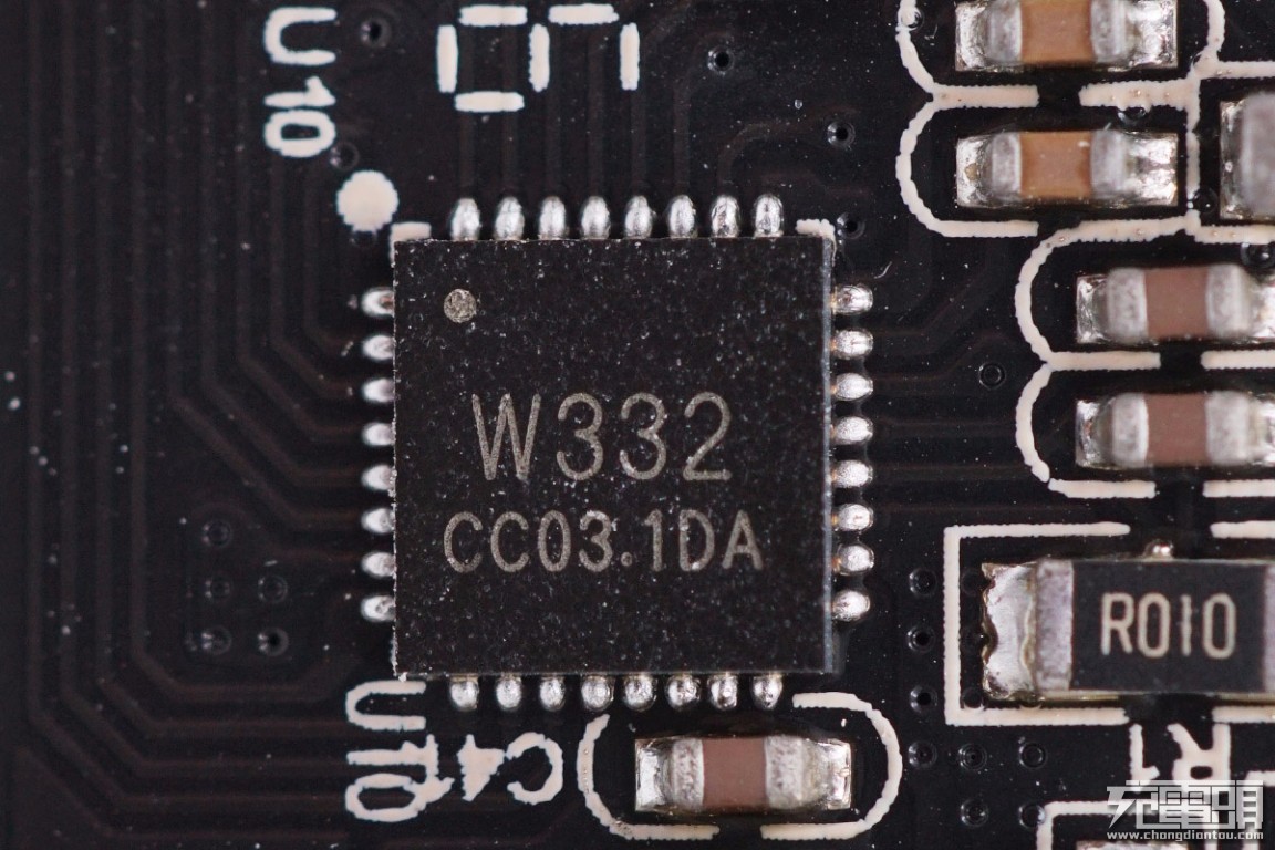 拆解aigo充电宝,aigo2000充电宝拆解