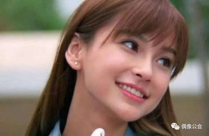 秦岚和黄晓明年龄差,秦岚和黄晓明差几岁