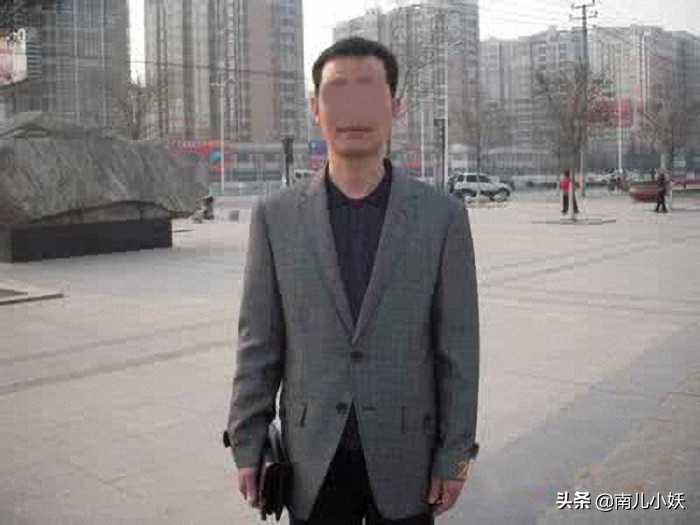 男人如何打扮显老,男人显老怎么穿衣服显年轻