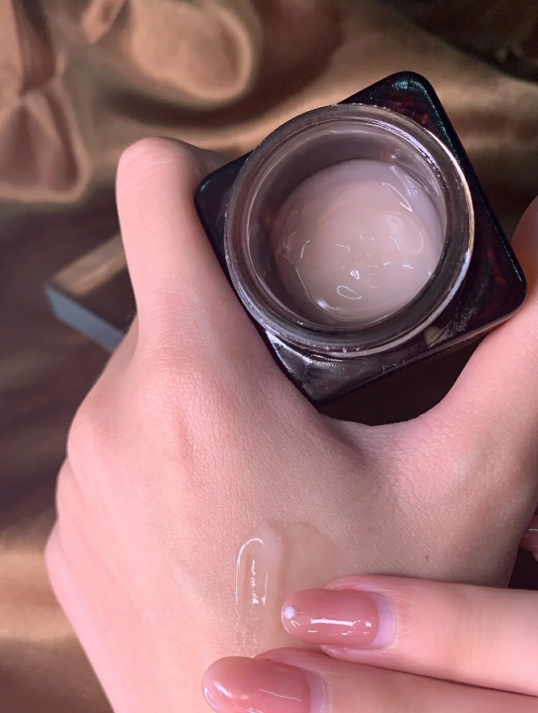 雅诗兰黛小棕瓶效果到底好不好呢,雅诗兰黛系列里最好用的是啥