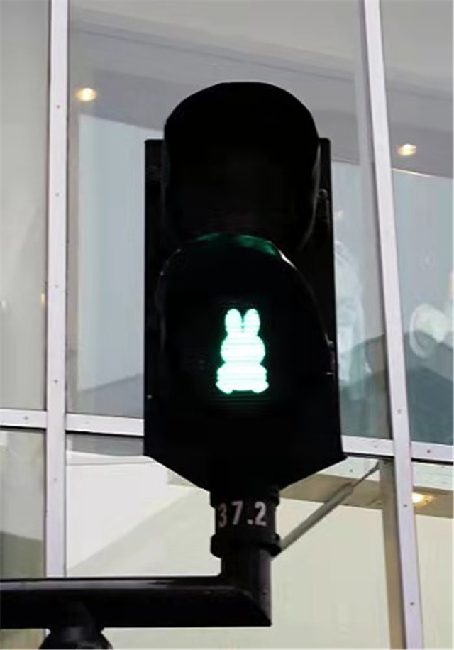 1万只兔子一年能赚多少钱,全世界最值钱的兔子