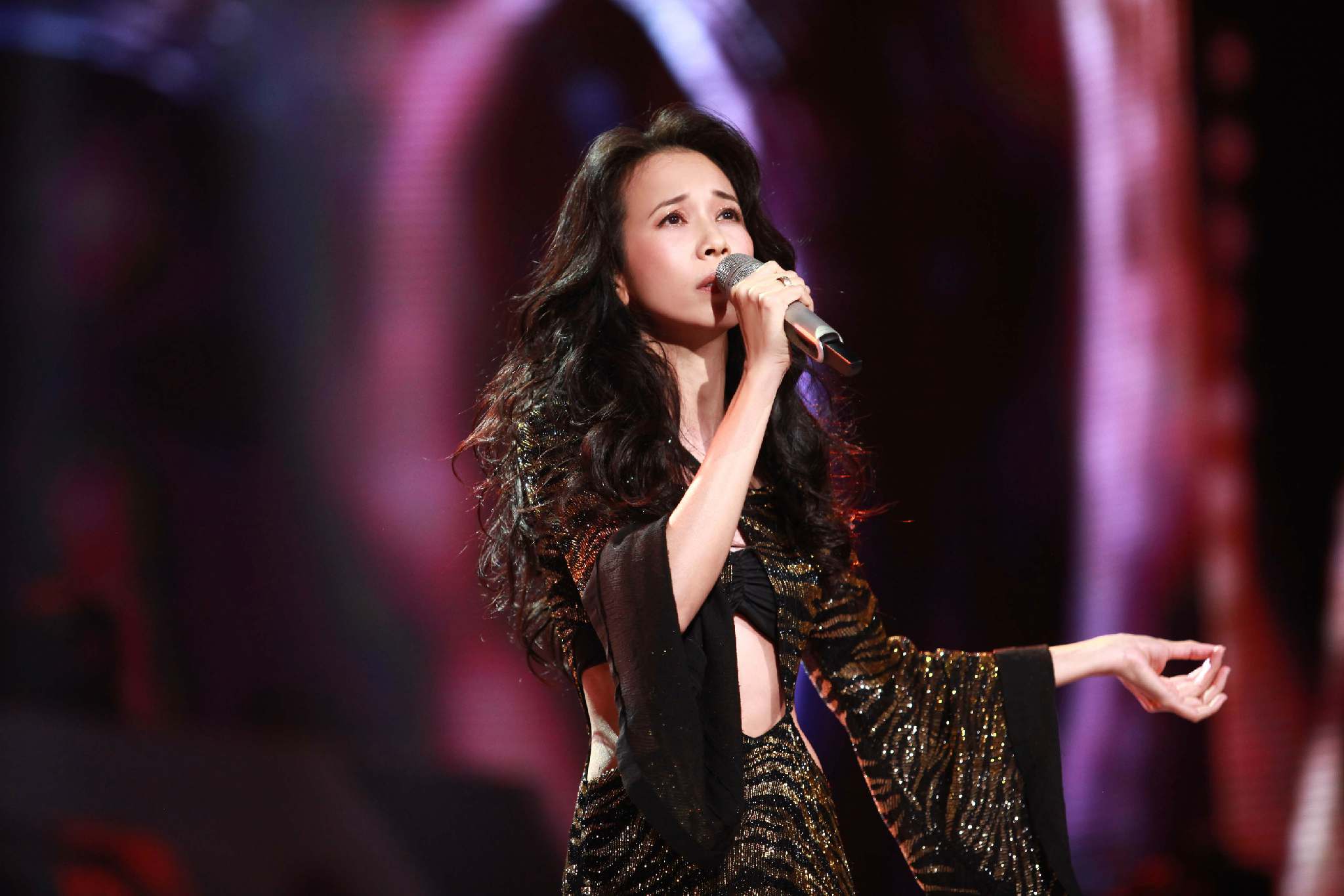 绝色莫文蔚演唱会,莫文蔚绝色世界视频