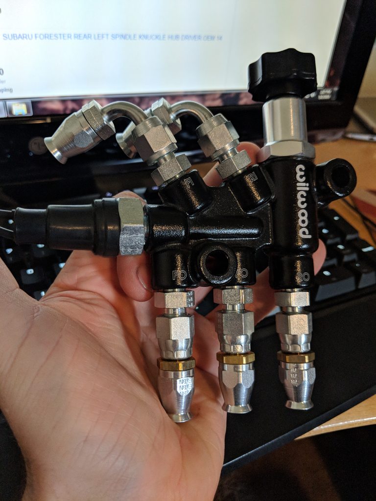 斯巴鲁翼豹2.0r两厢二手能入手吗,2006斯巴鲁翼豹二手多少钱