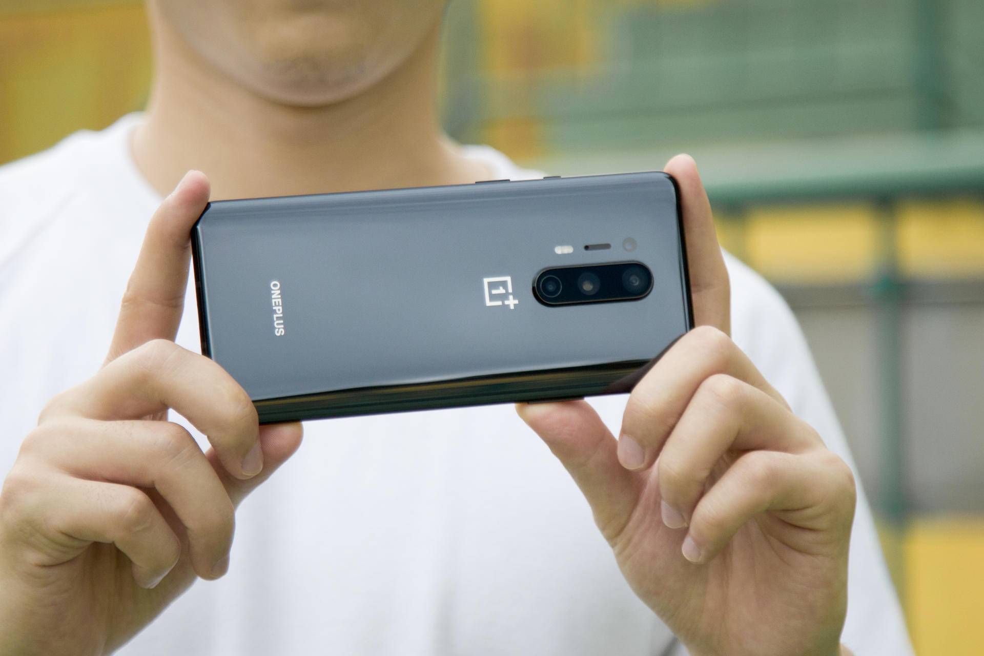 现在一加手机值得入手吗,被央视翻拍相当于什么