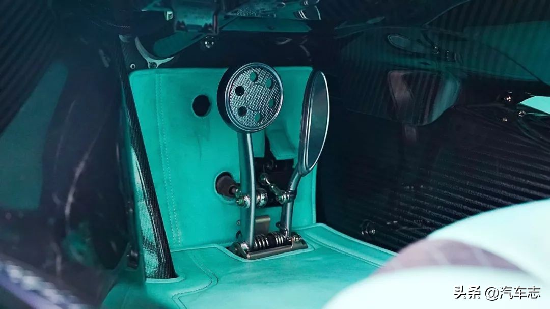 价值一亿的法拉利拉法,价值1亿元钱的白色法拉利拉法