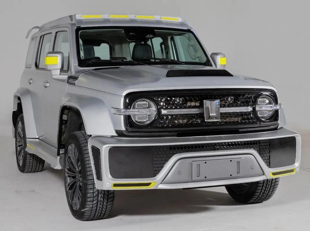 坦克300推赛博朋克版，预售30.8万元，长城真有点“飘”了