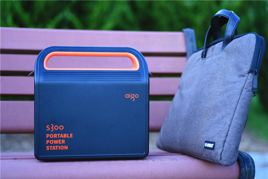 这才是户外露营的正确打开方式！aigo户外储能电源S300体验评测