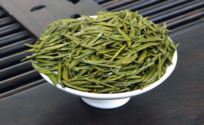 峨眉雪芽高山林间茶多少钱一盒,茶知识普洱茶