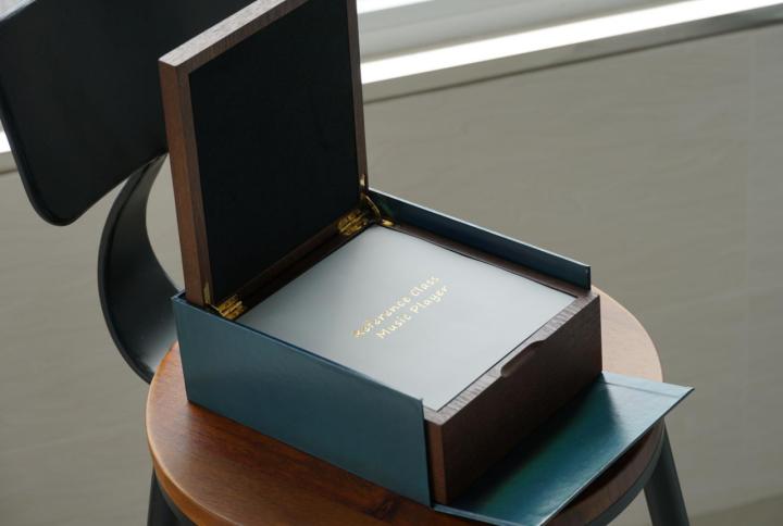 又一部能买两台苹果手机、两部华为手机的国产超豪华MP3问世了