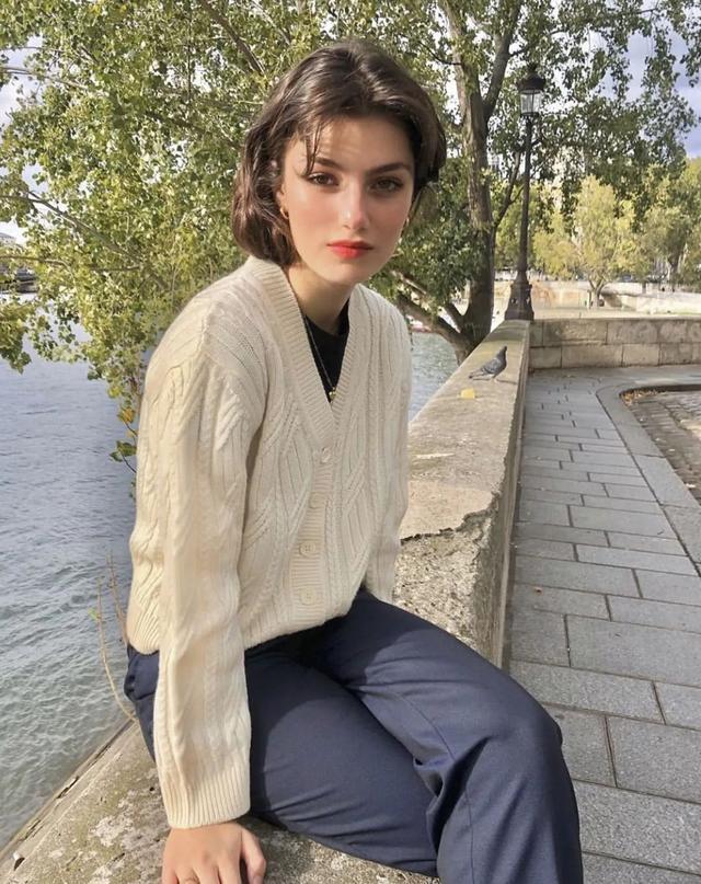 不知怎么搭配衣服?GO,跟着各国时尚博主们学穿搭!