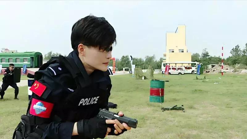 致敬警察的舞蹈,致敬是什么意思