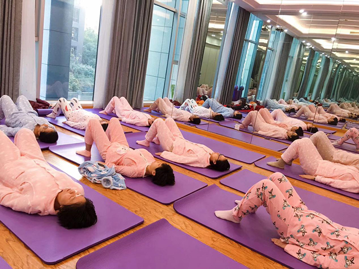 鏈堝瓙涓績濡堝鎶ょ悊鍥㈤槦,鏉窞缇庝附濡堝浜у悗淇涓績