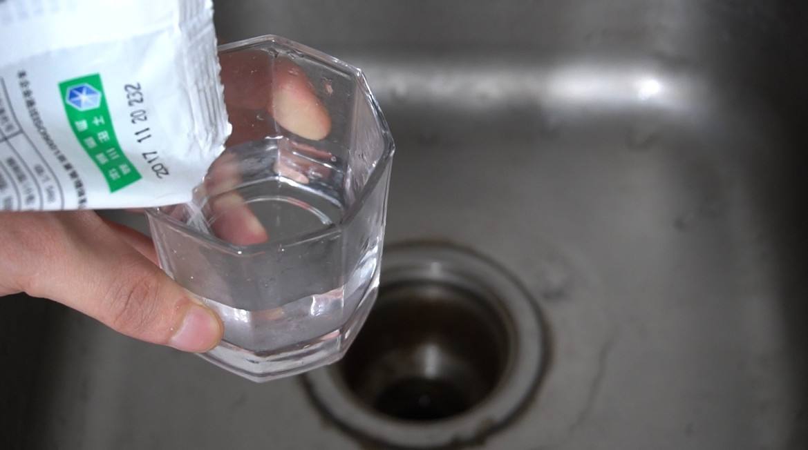 下水道堵塞倒热水,厨房下水道水管堵了怎么办妙招