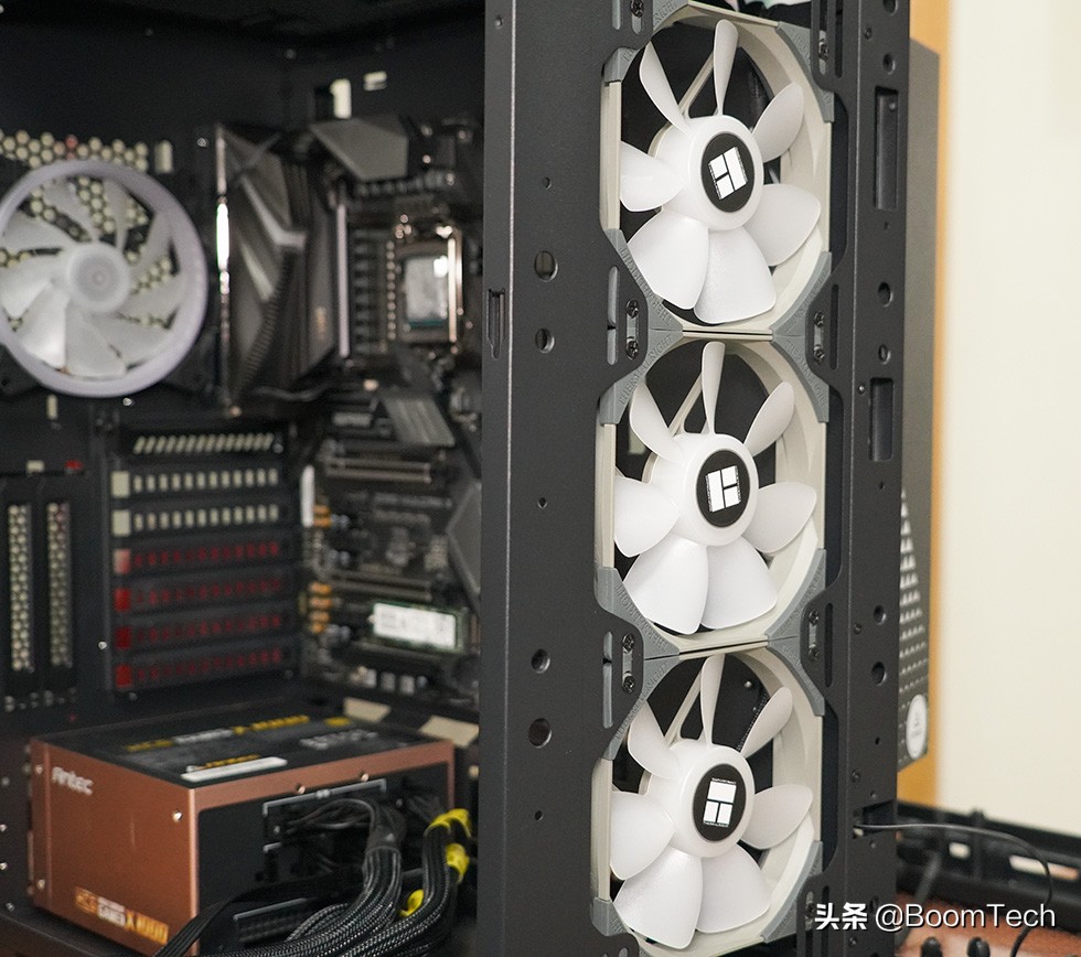 颜控玩家新选择安钛克NX1000机箱体验