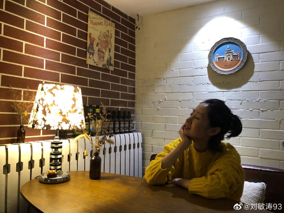 45岁刘敏涛风格大变,44岁刘敏涛活得有多潇洒