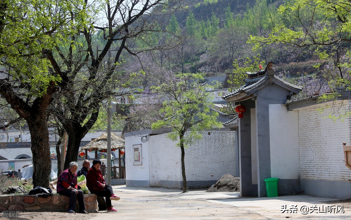 坟场不如当年屋场意思,为什么千年坟场不如当年屋场