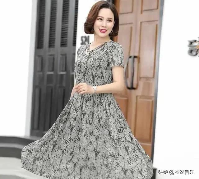 妈妈时尚显瘦连衣裙推荐,50-60岁妈妈高档妈妈装连衣裙