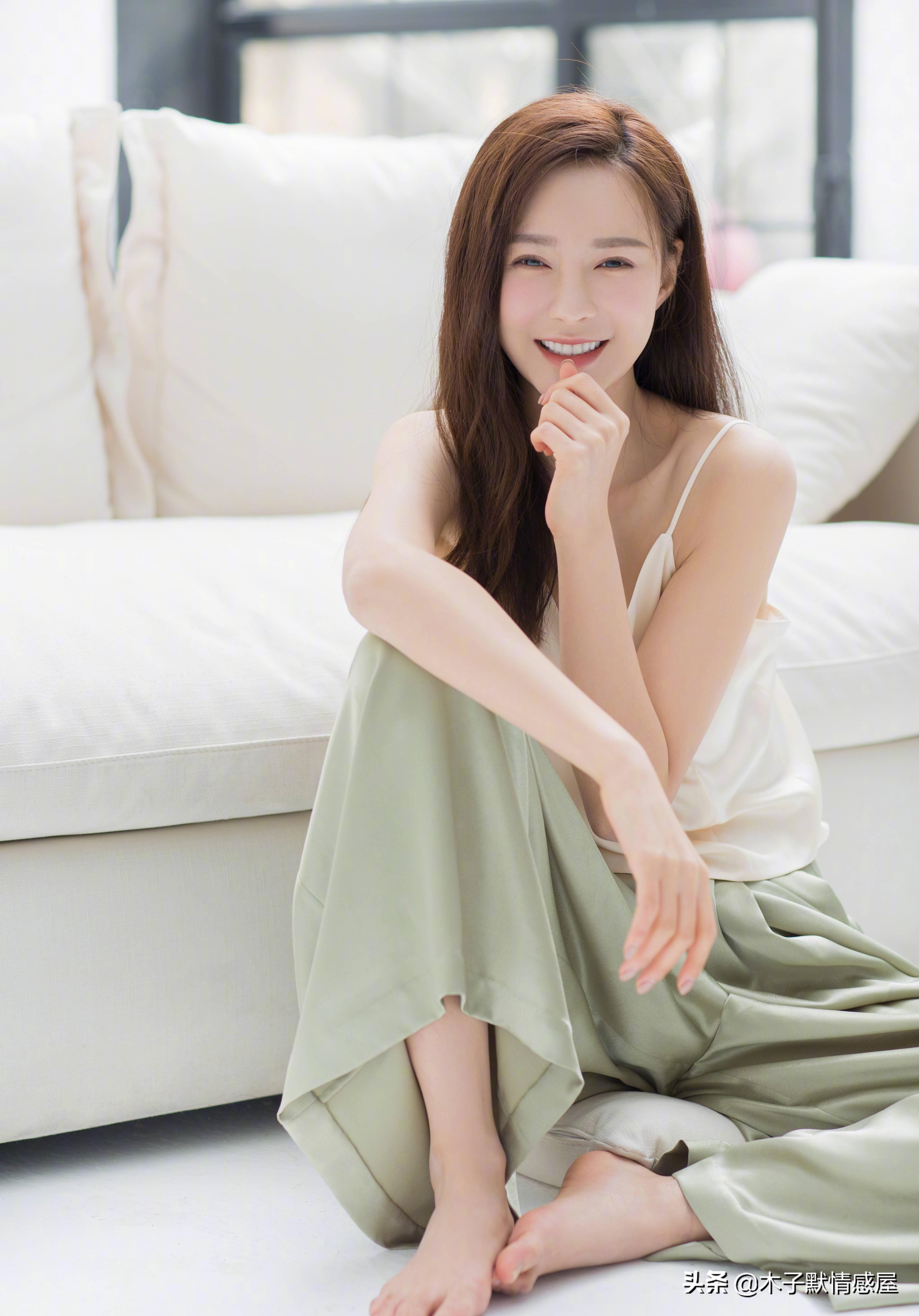 二手衬衫标价900元，比原价贵近三倍，是谁给了沈梦辰底气？