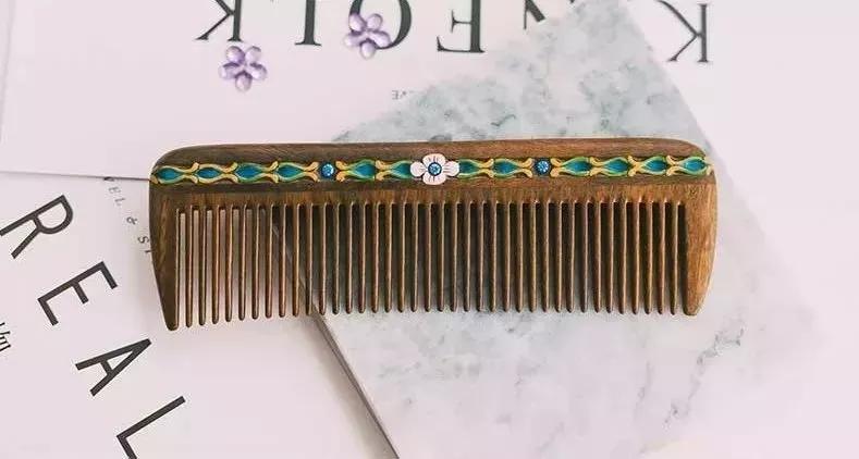 谭木匠一把梳子三百多,梳子排名第一名谭木匠