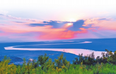 擦亮碧水蓝天生态底色,擦亮山清水秀生态底色