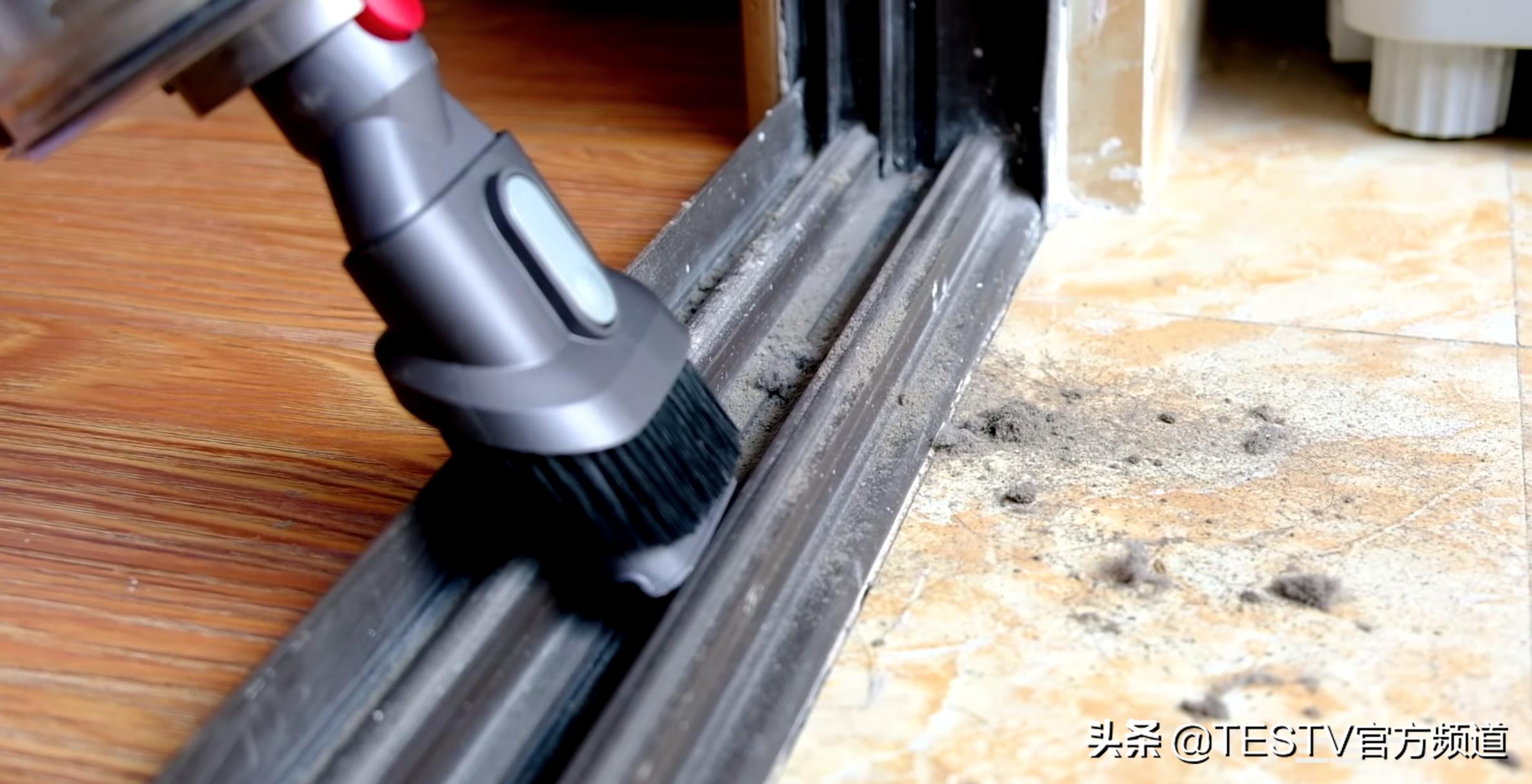 戴森吸尘器v12和v15测评 (戴森v10手持无线吸尘器测评)
