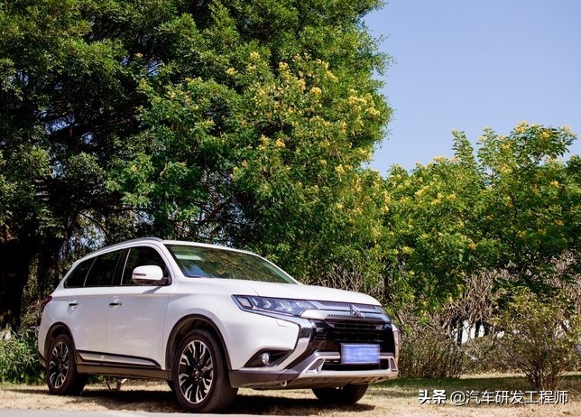 三菱欧蓝德车舒适实用吗,三菱欧蓝德1万公里感受