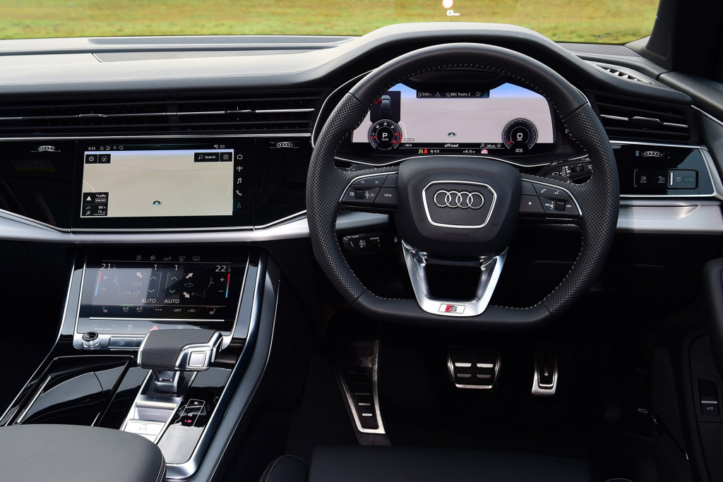 进口奥迪q7从60万降到30多万,奥迪q72022款55tfsi运动型落地价