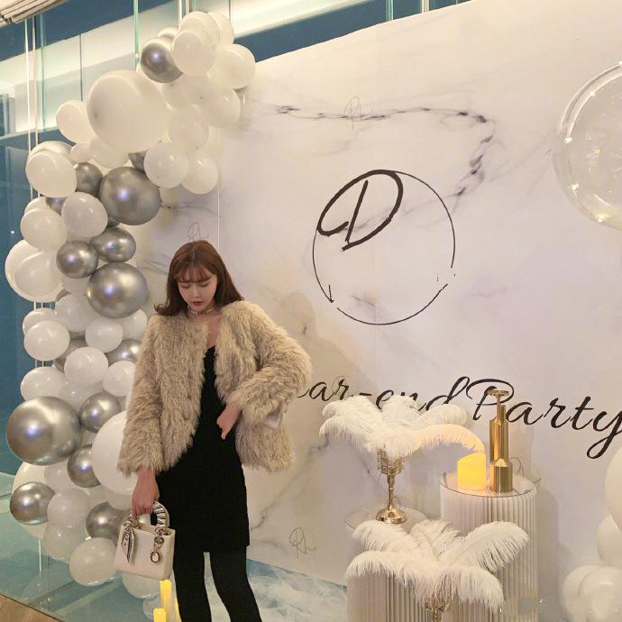 韩安冉带女儿上学,韩安冉培养小猪妹花多少钱