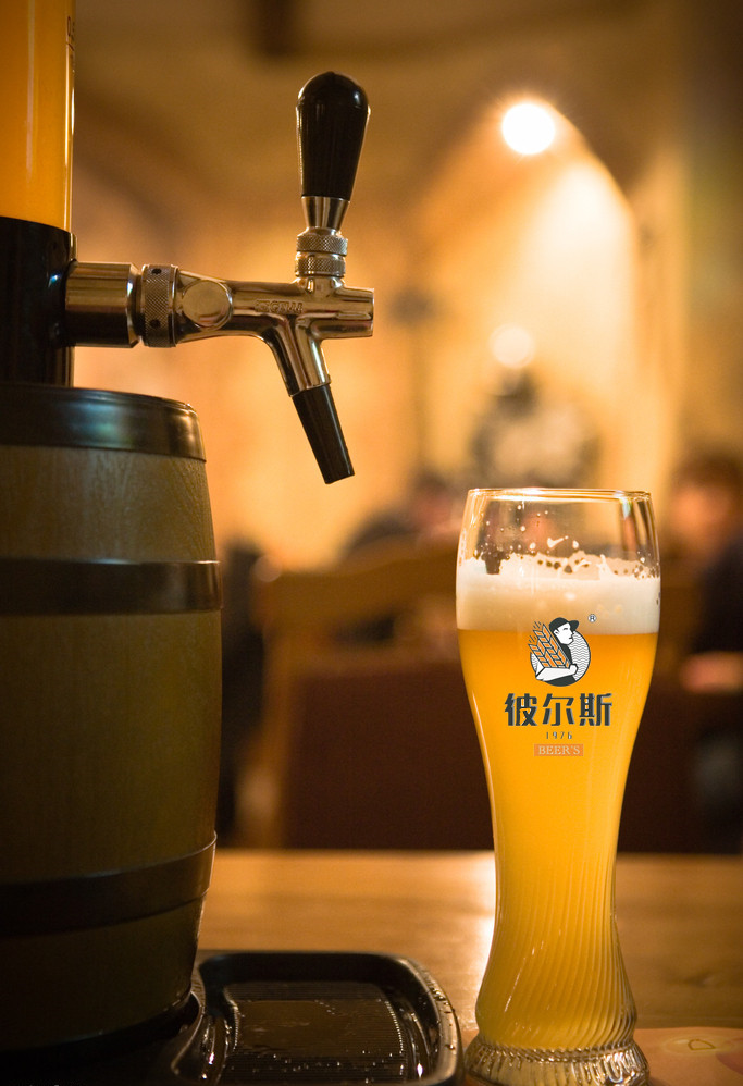 如何加盟精酿小酒馆,鲜酿啤酒加盟店哪个品牌好