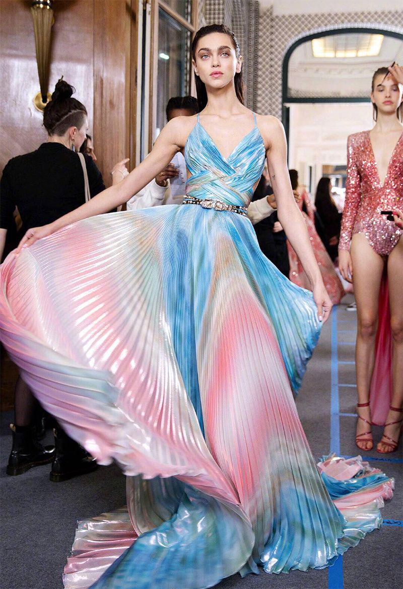 刘亦菲走红毯穿的礼服 (刘亦菲结婚了吗2017)