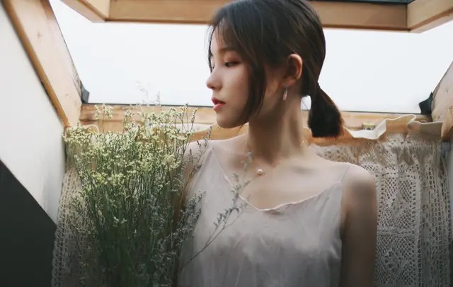 晚上和女生聊天的话题大全,晚上和女孩子聊天怎么开场语