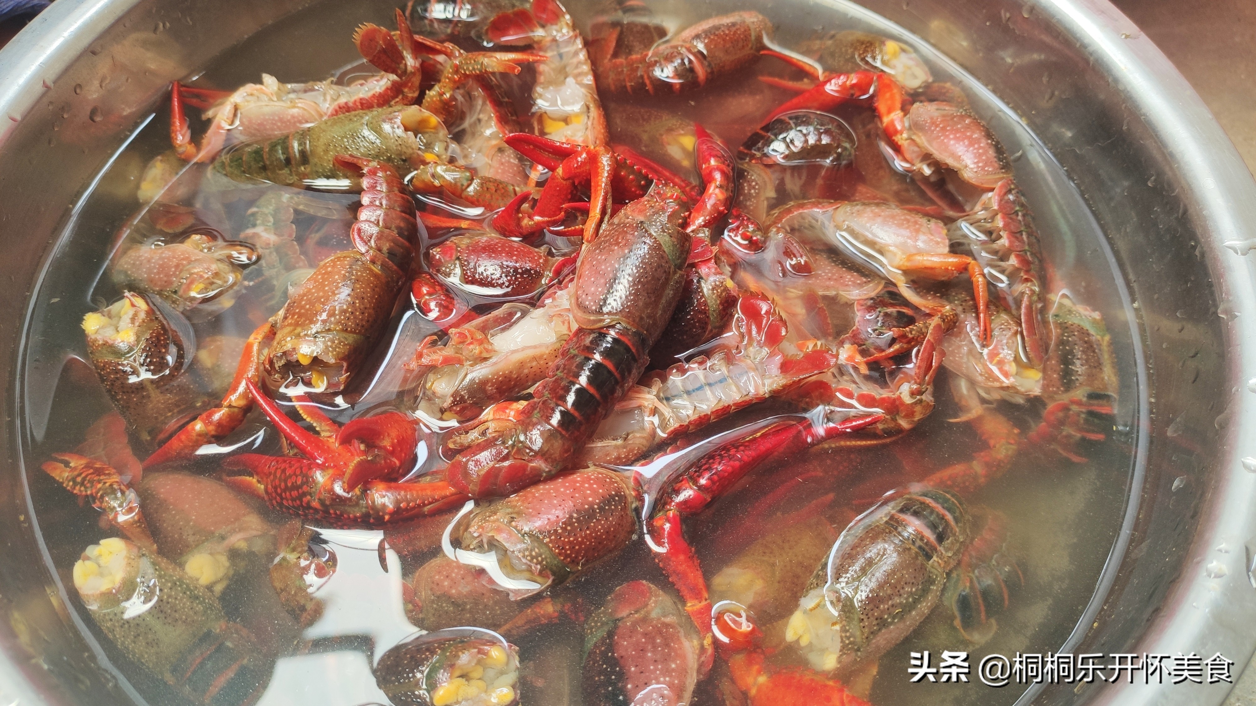 怎么样洗龙虾才洗得干净,怎样洗龙虾比较洗得干净