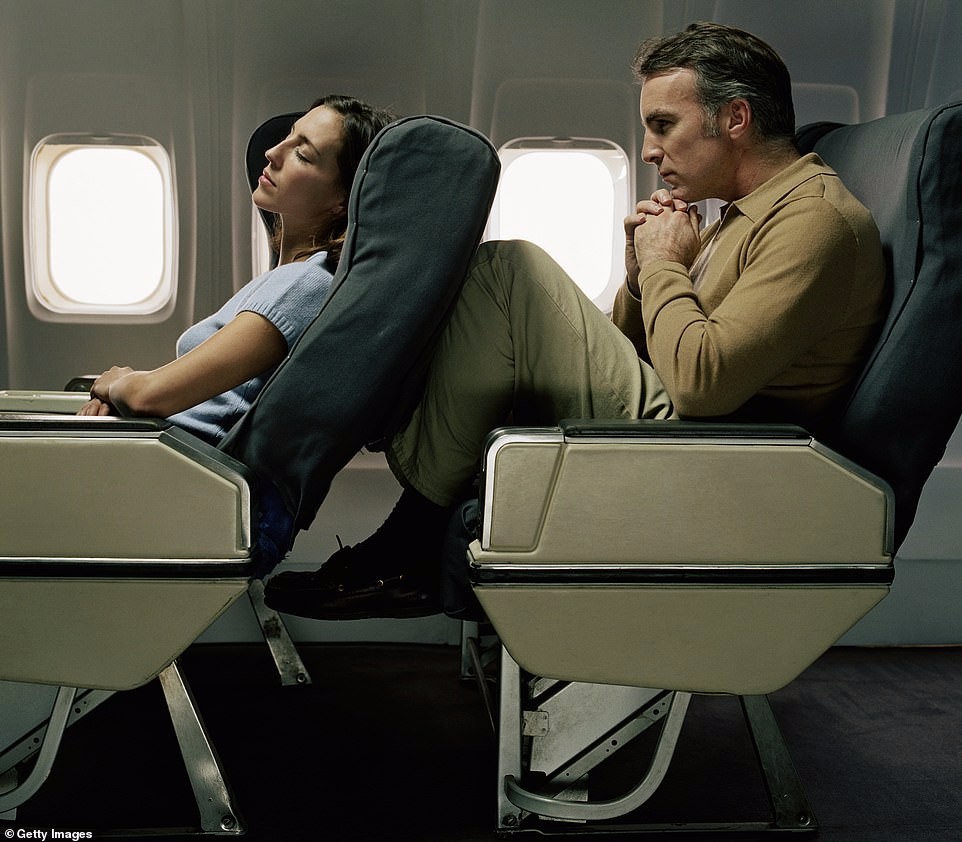 国际航班选座经济舱最佳位置,澳航飞机座位分布图