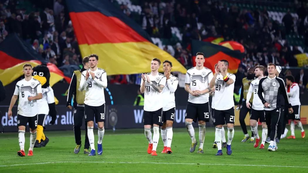 球场恶汉被罚打,球场上的恶汉