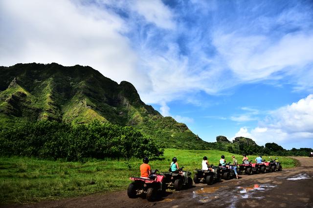 寻找侏罗纪世界中的火山岛，和“驯龙高手”一起拯救史前小短手！