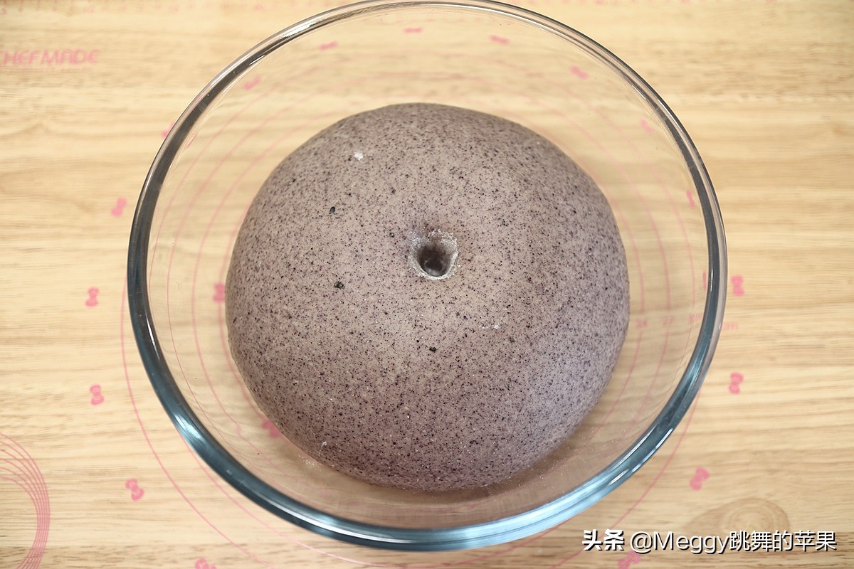 天热吃这种面包，烤1炉吃2天，黑米软欧中加这料，儿子直夸好吃