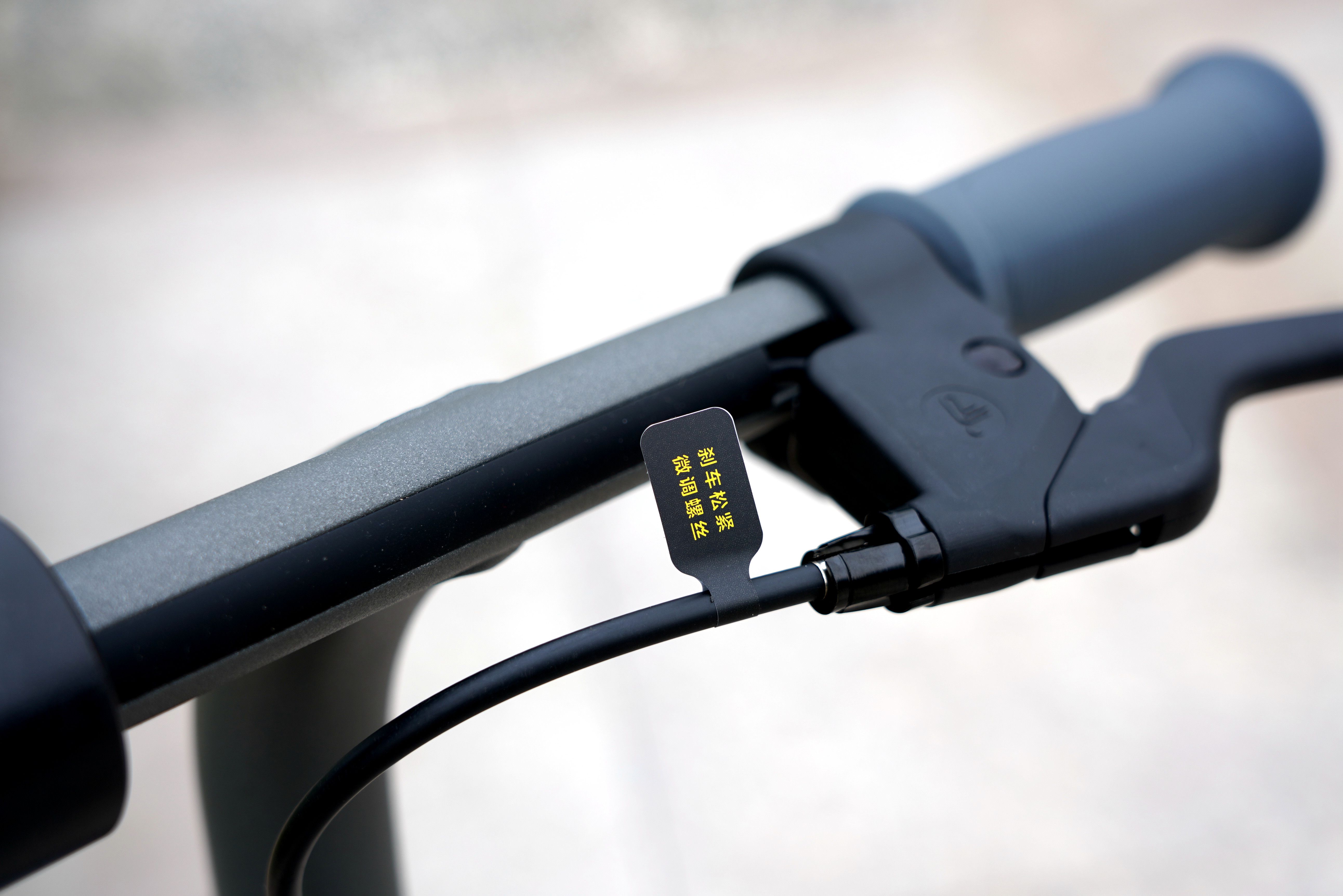 很不简单的玩具,九号儿童电动滑板车e10如何折叠