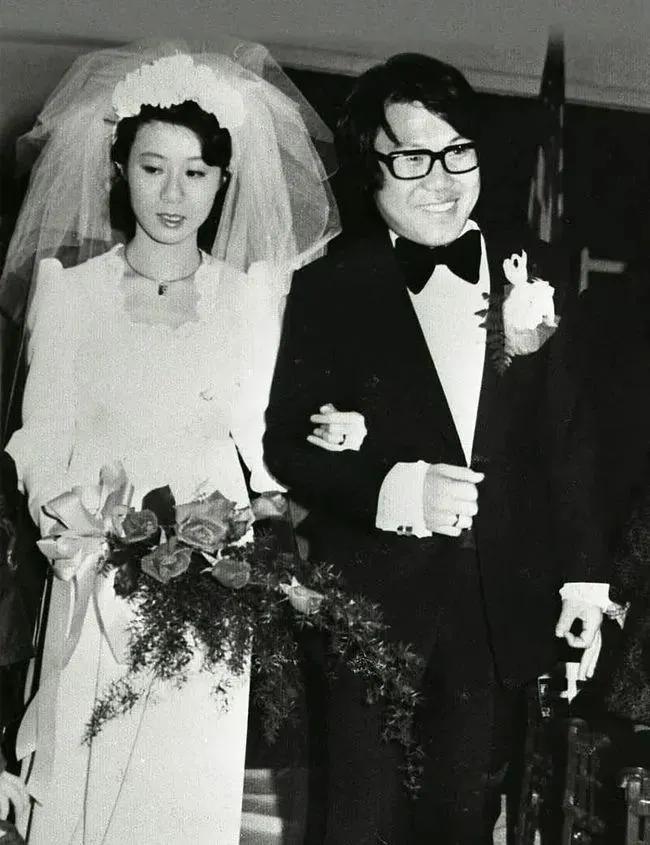 恭喜这个老女人，离婚后活成女王