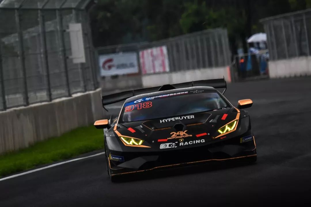 钢铁赛道雨中热战·ChinaGT上演秦皇岛首轮超跑对决