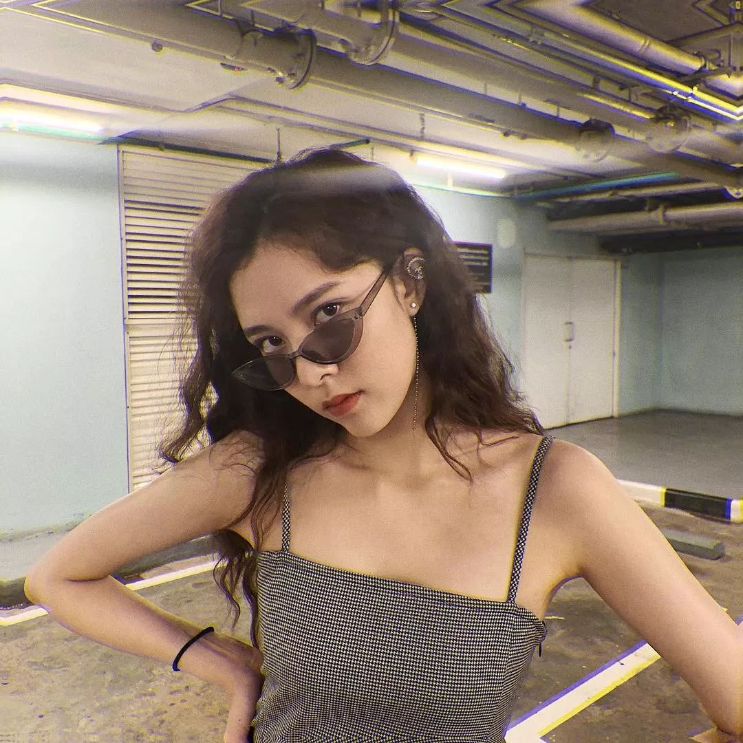 宋妍霏阿迪达斯丝带鞋,宋妍霏阿迪达斯鞋子