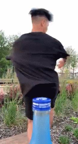 瓶盖挑战康纳,瓶盖挑战潘玮柏