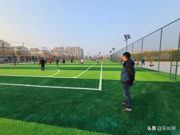 天长有室内足球场吗,天长老西门足球场