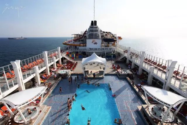 日本防疫钻石公主号邮轮,日本钻石公主号邮轮海上漂多久