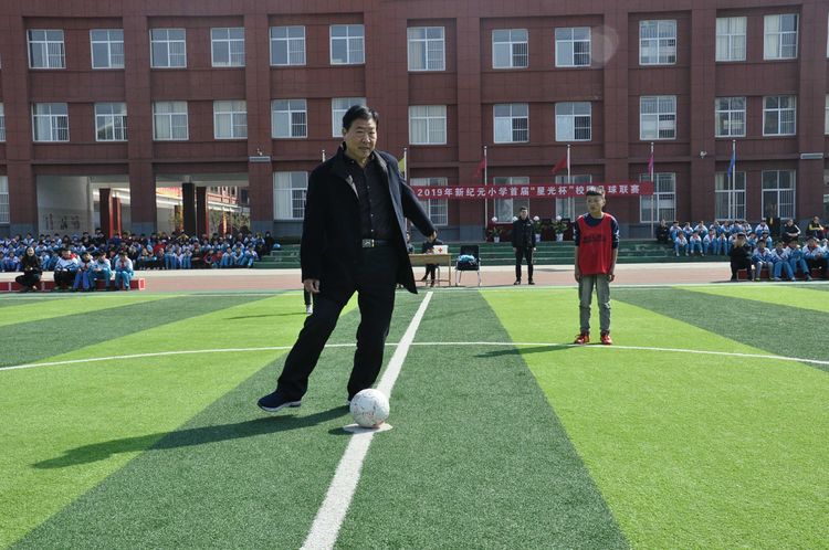 枣庄市建设路小学足球比赛,枣庄薛城区临山小学足球比赛