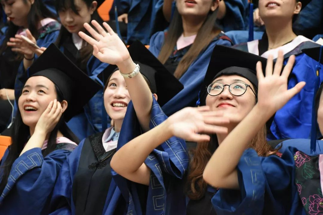 考研复习时该不该早做真题,考研择校不能踩的坑