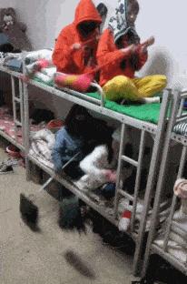 男的练瑜伽搞笑,男的去瑜伽店学瑜伽搞笑视频